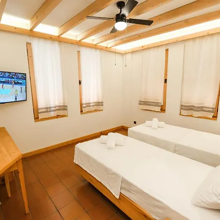 The Cadianda Проживание в семье