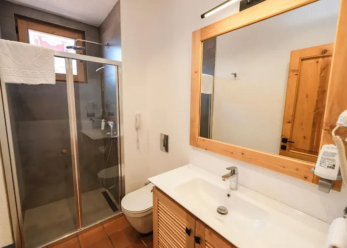 The Cadianda Gazde/Camere de închiriat